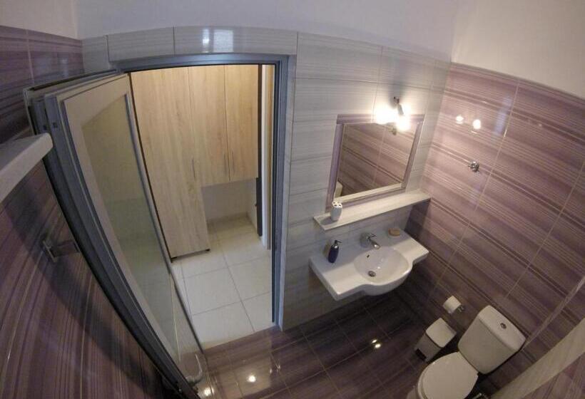 דירת חדר נוף לים, Riviera Rooms