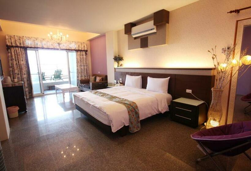 اتاق لوکس با بالکن و چشم‌انداز دریا, Spray House