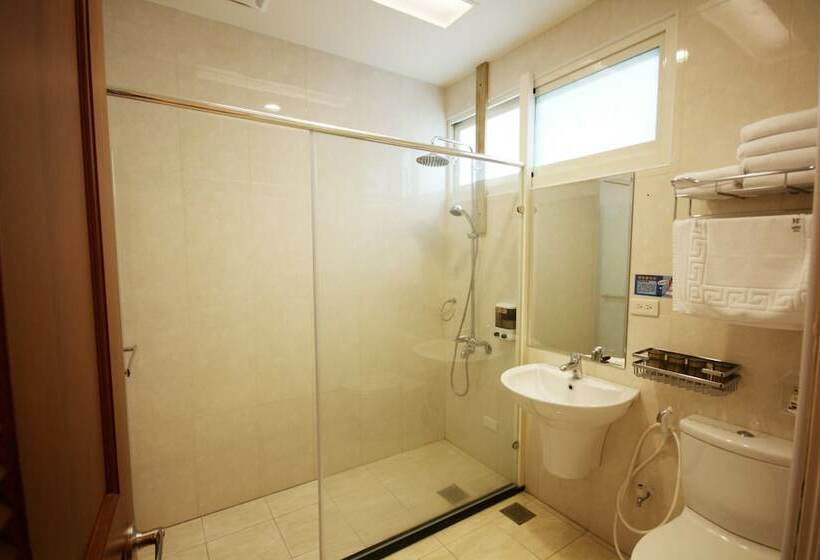 اتاق استاندارد چهار تخته با چشمانداز دریا, Spray House