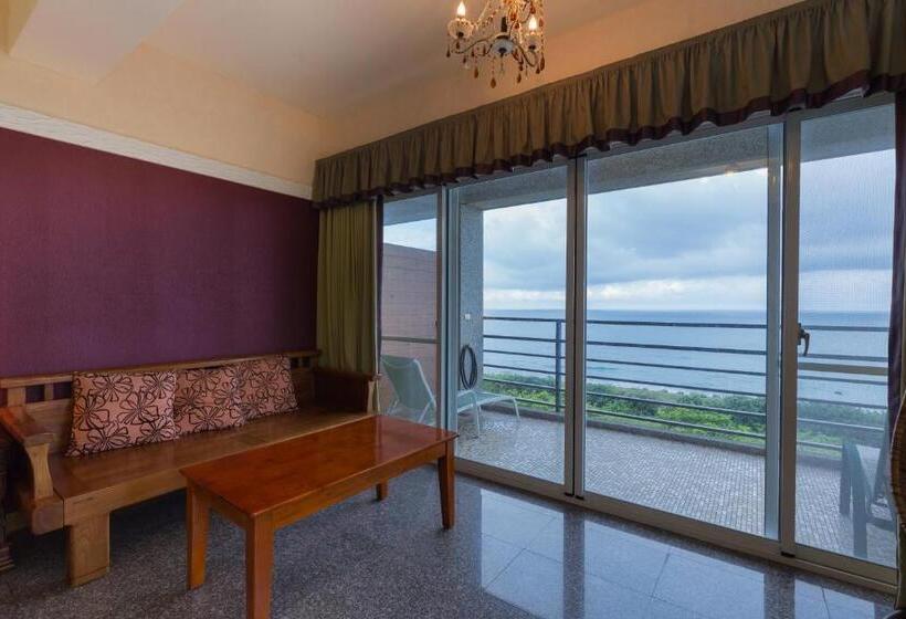 اتاق لوکس با بالکن و چشمانداز دریا, Spray House