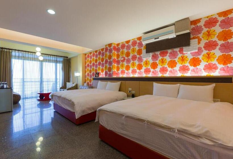 اتاق استاندارد چهار تخته با چشم‌انداز دریا, Spray House