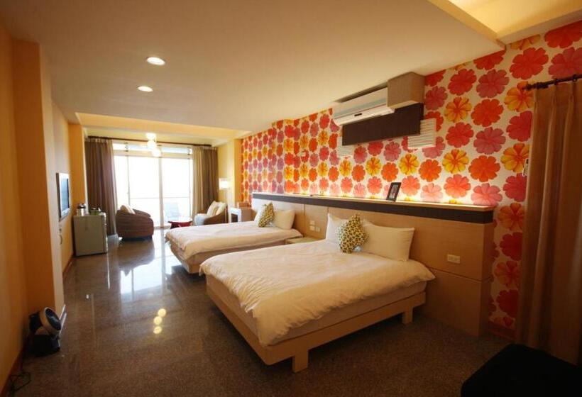 اتاق استاندارد چهار تخته با چشمانداز دریا, Spray House