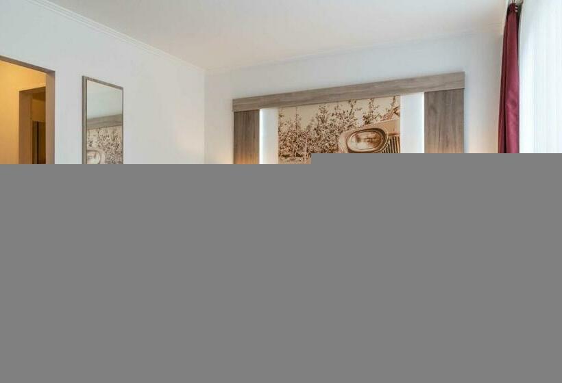 标准单人间, Frommanns Land