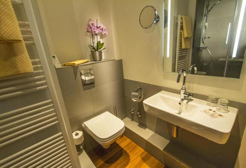 标准间, Frommanns Land