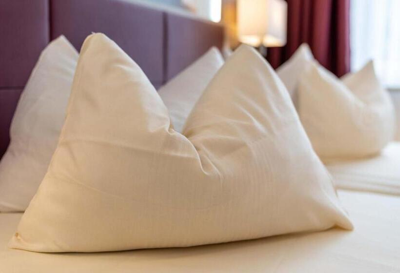 标准间, Frommanns Land