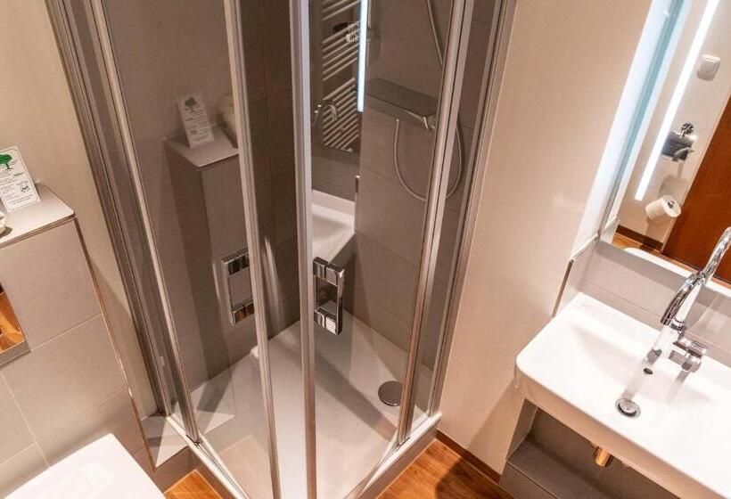 高级大房间, Frommanns Land