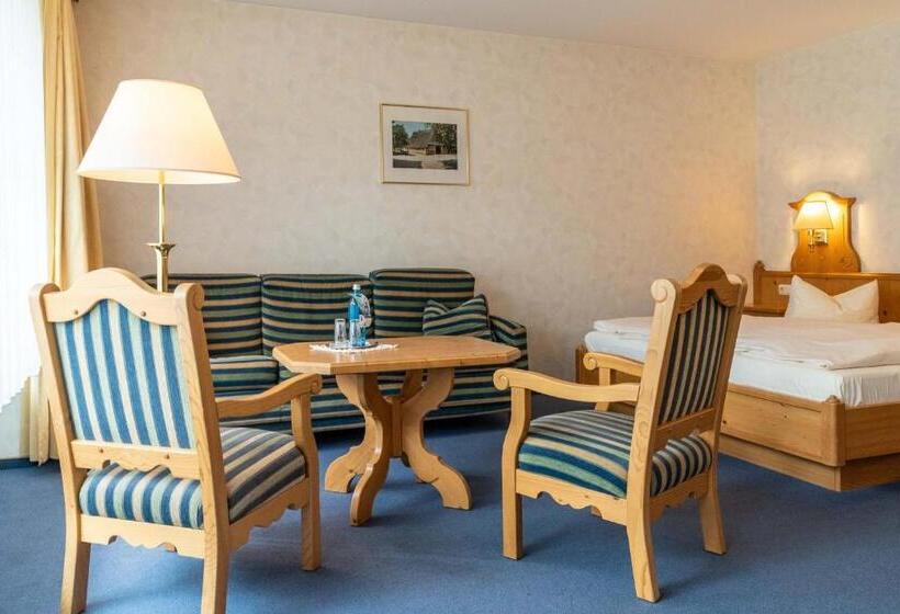 高级大房间, Frommanns Land