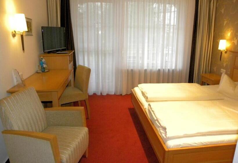 豪华房间, Frommanns Land