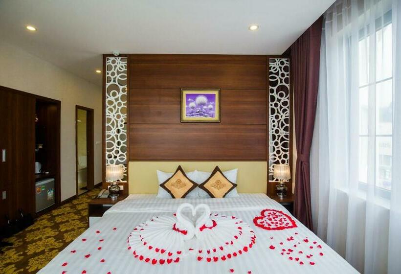 اتاق لوکس, Grand