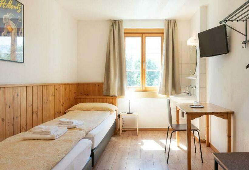 غرفة قياسية حمام مشترك, Hostel By Randolins