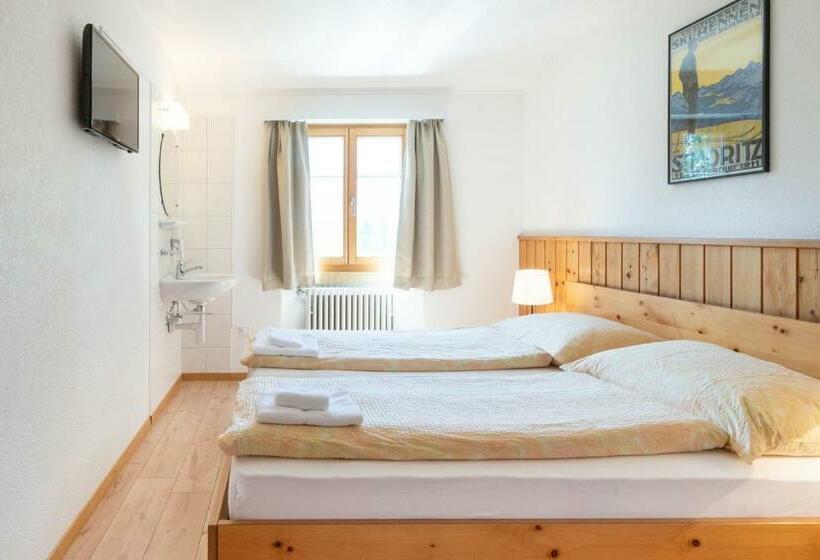 غرفة قياسية حمام مشترك, Hostel By Randolins