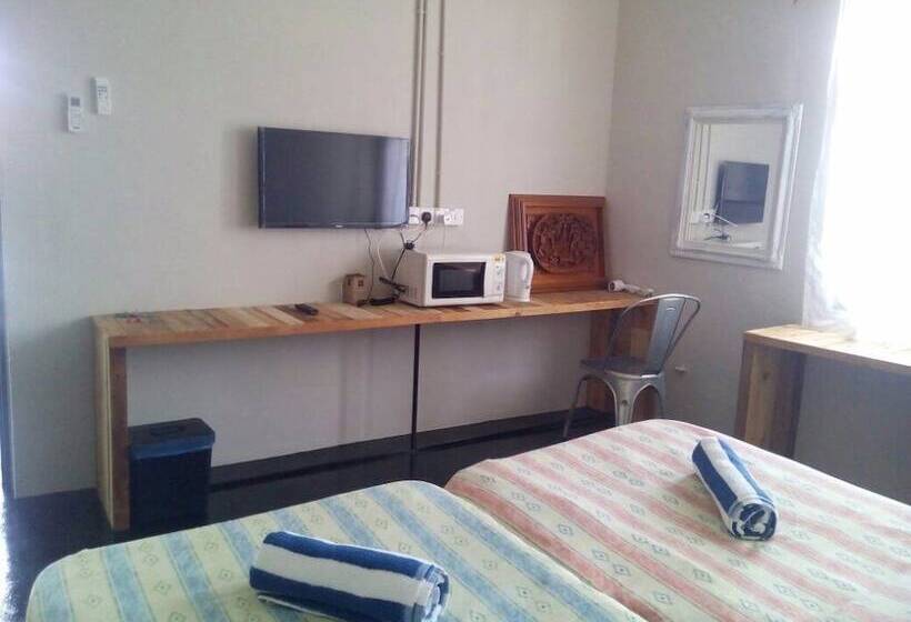 استوديو إدارى, Kim Haus Loft