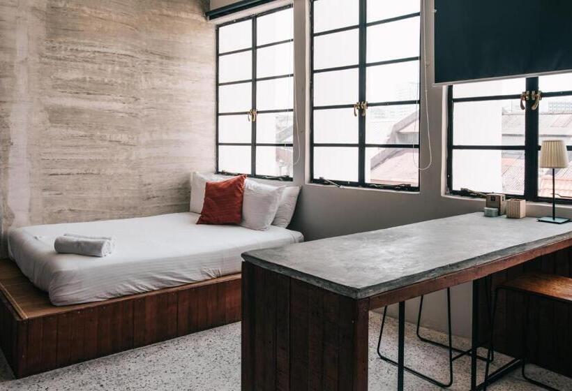 استوديو إدارى, Kim Haus Loft