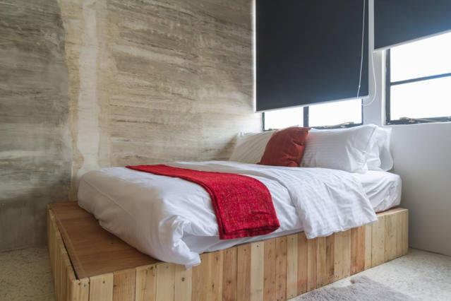 استوديو إدارى, Kim Haus Loft