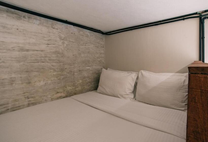 غرفة أساسية ثلاثية, Kim Haus Loft