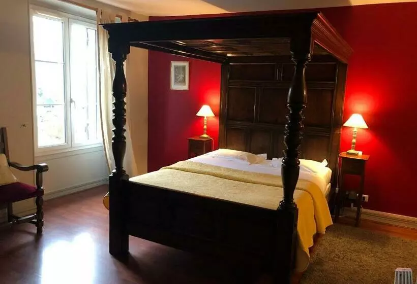 Chambre Standard, Le Chene Pendragon
