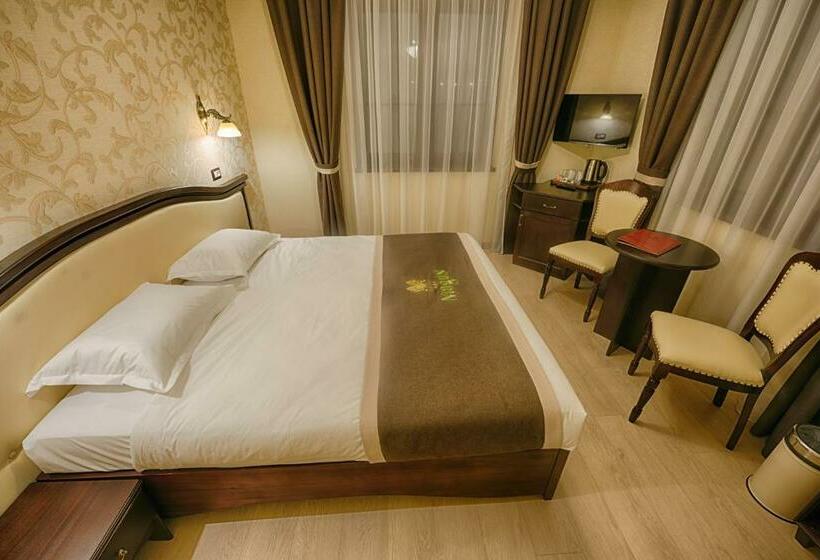 エクゼクティブルーム, Magus