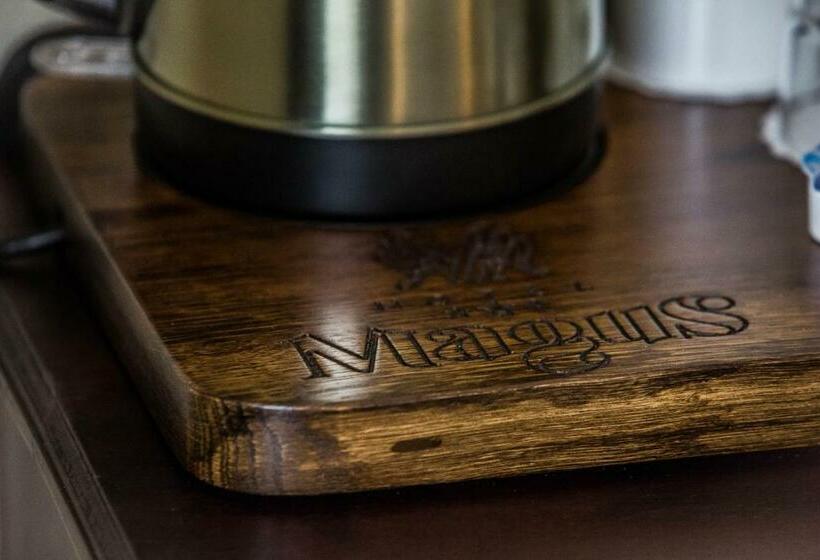 エクゼクティブルーム, Magus