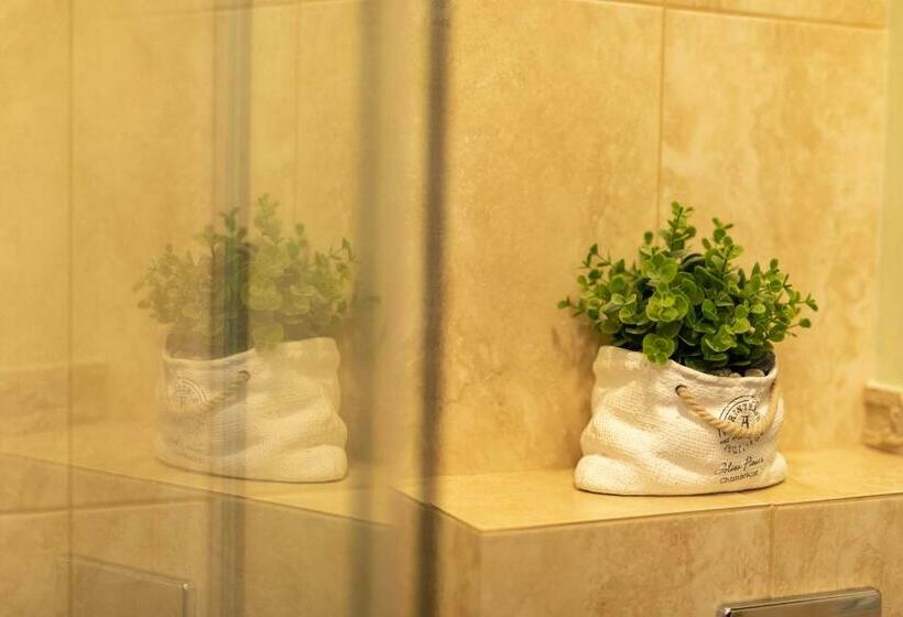 エクゼクティブルーム, Magus