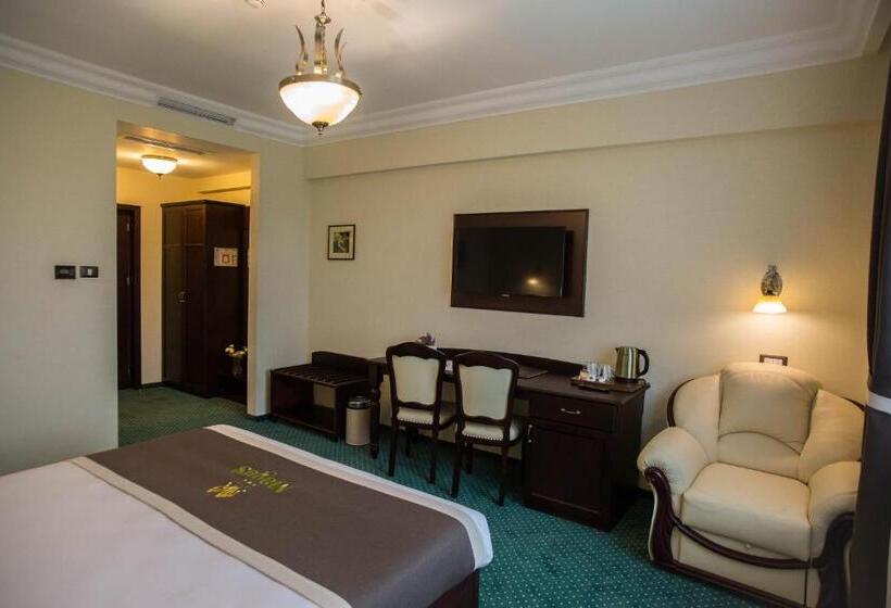 キングサイズベッドのスーペリアルーム, Magus