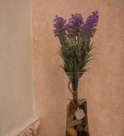 デラックスルーム, Magus