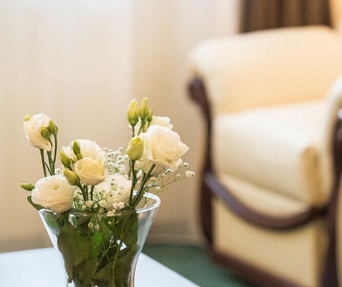 バルコニー付スイート, Magus