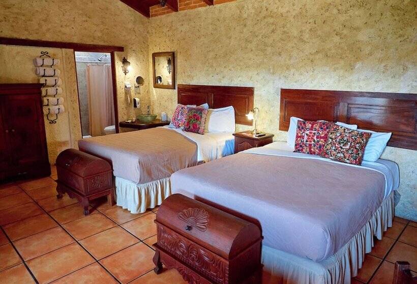 اتاق استاندارد چهار تخته, Naif Boutique