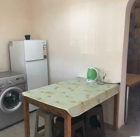 آپارتمان 1 خوابه همکف, Prime