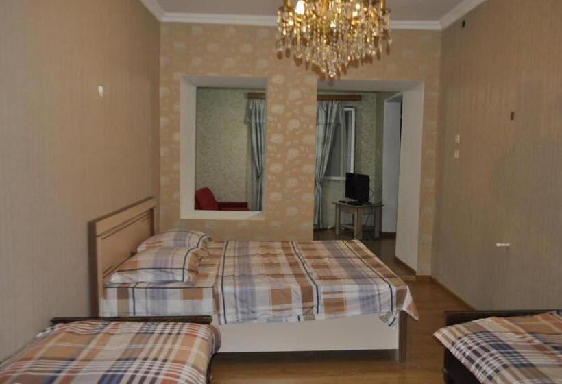 آپارتمان 1 خوابه همکف, Prime