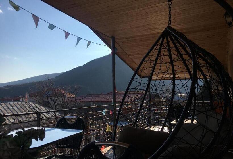 اتاق استاندارد سه نفره, Prime