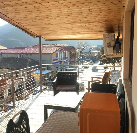 اتاق استاندارد سه نفره, Prime