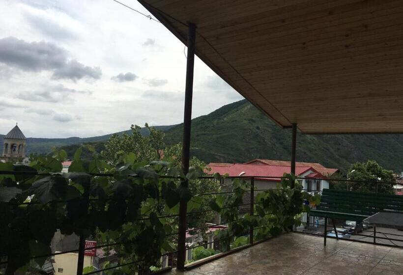 اتاق استاندارد سه نفره, Prime