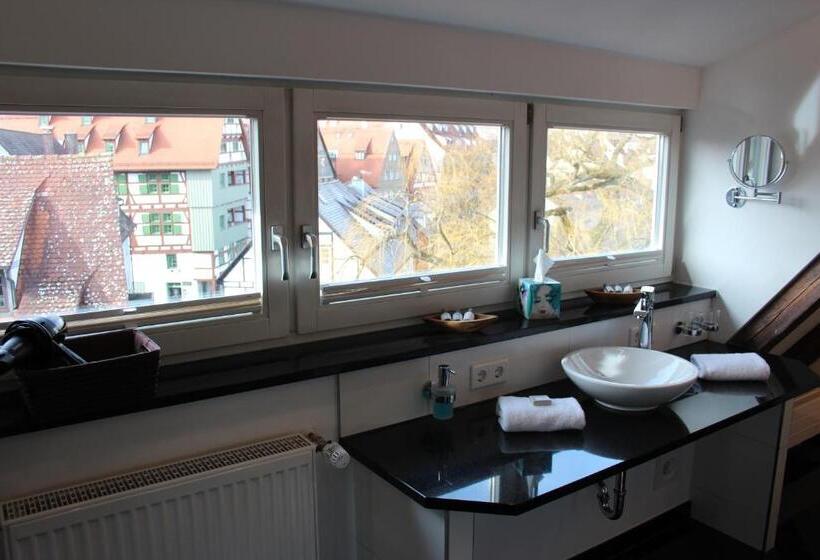 سوییت, Schmales Haus