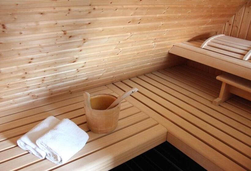 سوییت, Schmales Haus