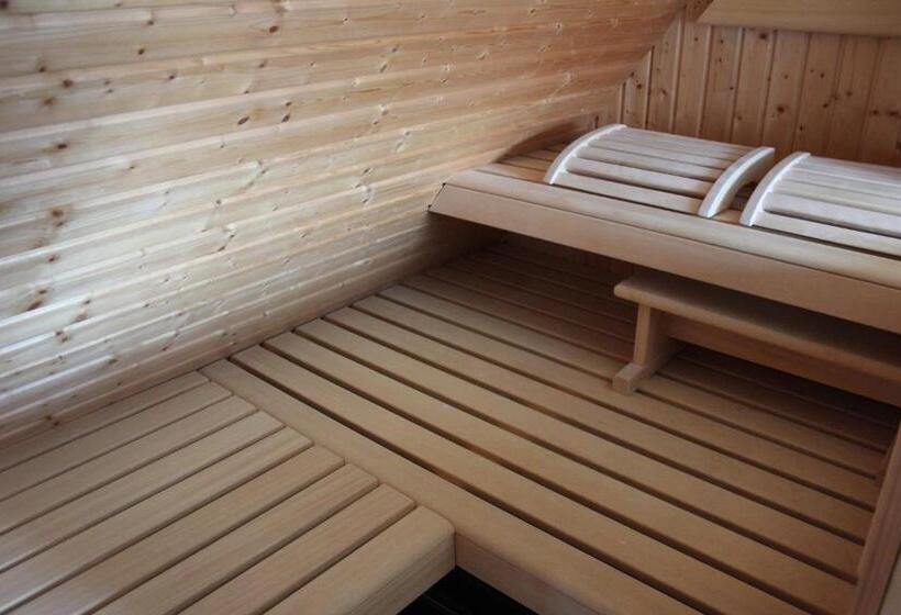 سوییت, Schmales Haus