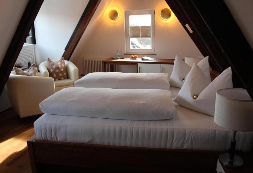 سوییت, Schmales Haus