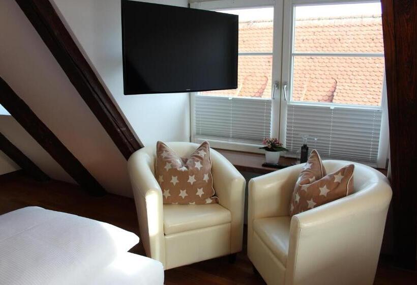 سوییت, Schmales Haus