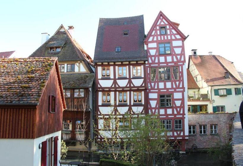 سوییت, Schmales Haus