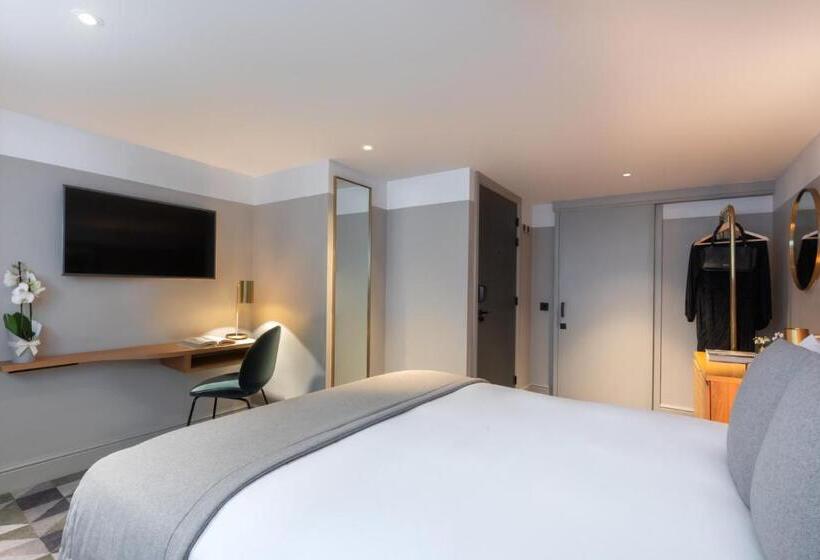 Номер Deluxe, Victory House Leicester Square