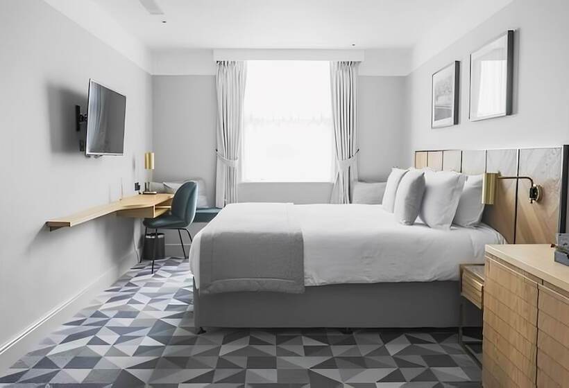 디럭스 룸, Victory House Leicester Square