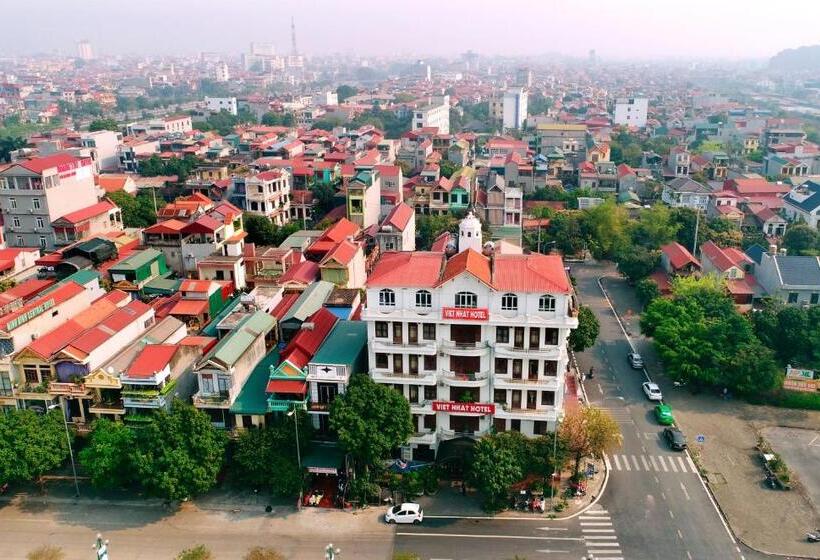 اتاق استاندارد چهار تخته, Viet Nhat