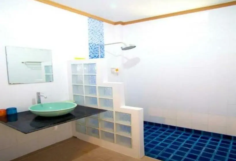 Bungalow Superior, Paradise Resort Phi Phi Sha Plus