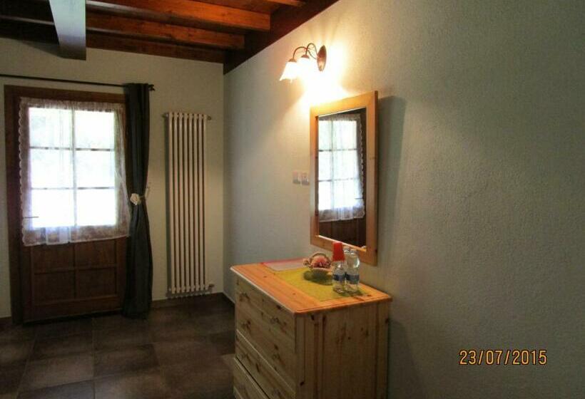 חדר סטנדרט לארבעה, Agriturismo Rio Castello