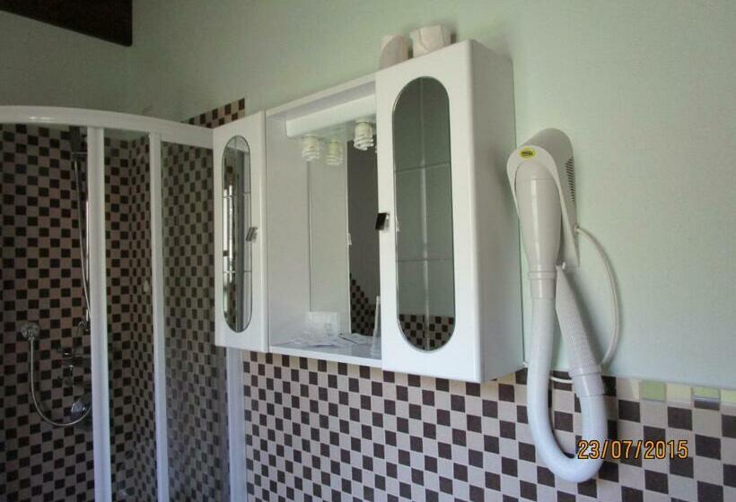 חדר סטנדרט לארבעה, Agriturismo Rio Castello