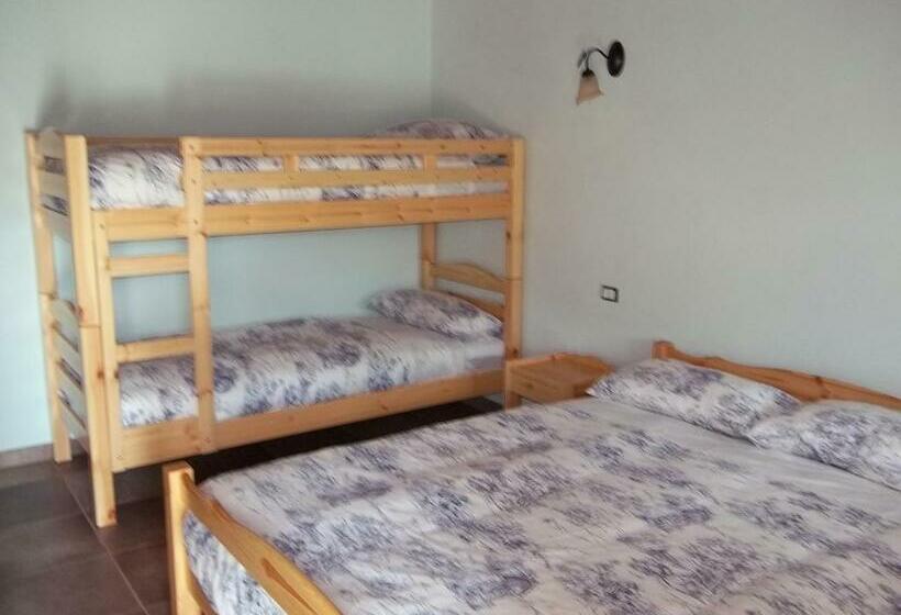 חדר סטנדרט לארבעה, Agriturismo Rio Castello