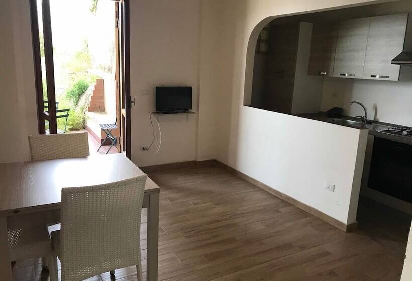 דירת 2 חדרים נוף לים, Baia Dell'est