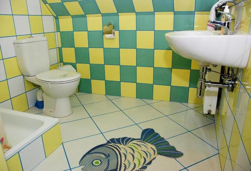 اتاق استاندارد یک نفره, Guest House Lt