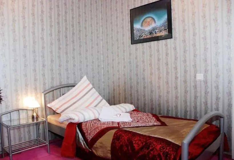 اتاق استاندارد یک نفره, Guest House Lt