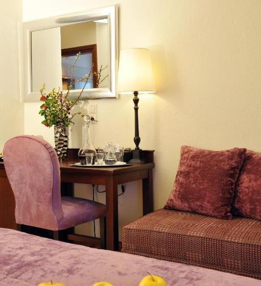 غرفة قياسية مزوَّدة بشُرفة, Guesthouse Kapaniaris