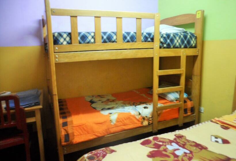 غرفة قياسية ثلاثية, Hostal Jovita